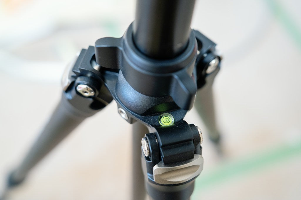 ロングエレベーター 三脚 / ライトスタンド 作業ライト/エリアライト専用 最大 3m 高品質 堅牢仕様