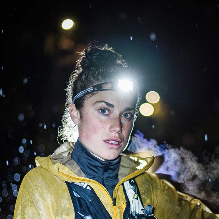 NEO1R: 39g 究極の軽さ 150ルーメン×3h照射 早朝や夕暮れのランニングに