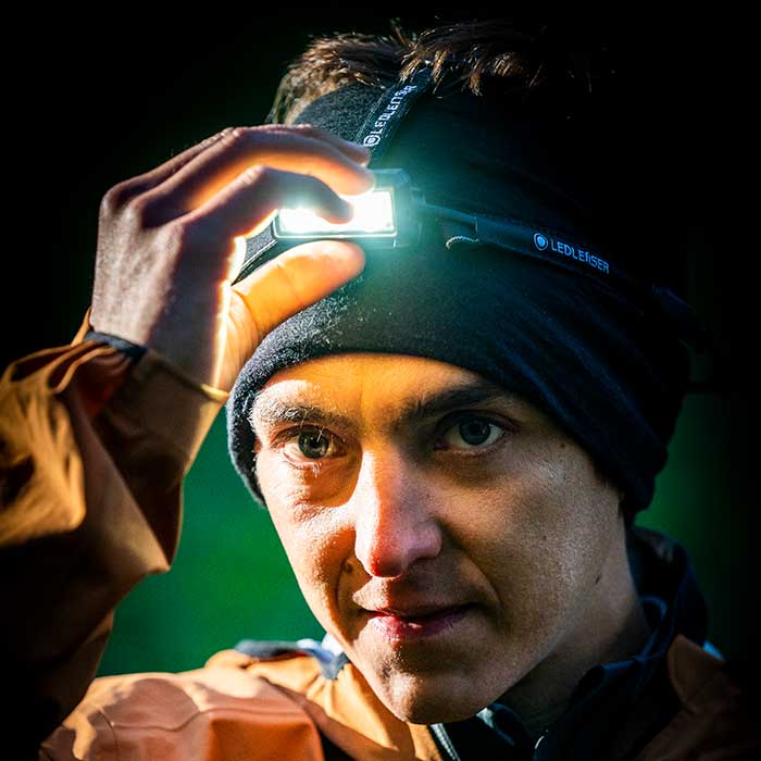 NEO9R: 200ルーメンで12h照射 点灯開始時の明るさが継続