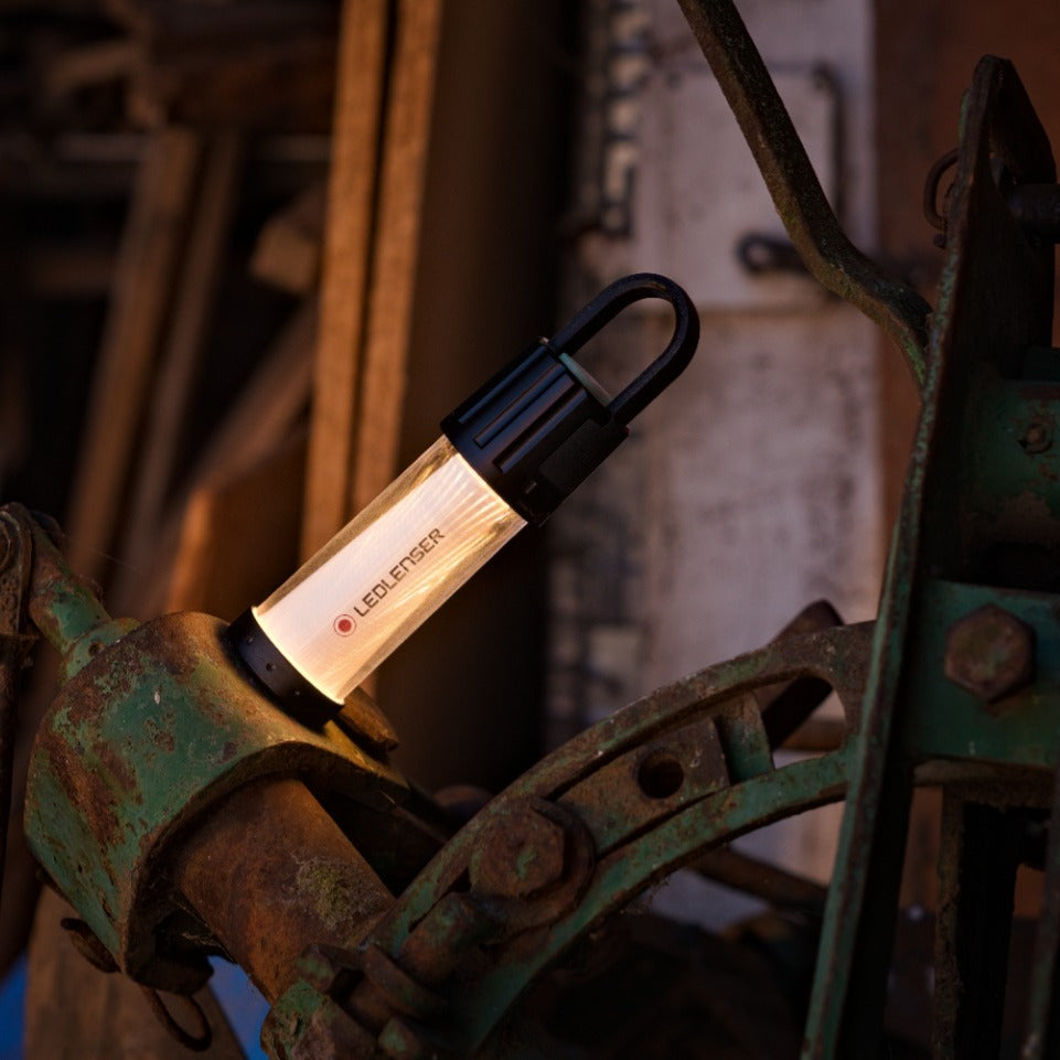 ML6 Warm: 無段階で光が調整できる小型 LEDランタン（暖色光／電球色）18650 充電池仕様 手のひらサイズ