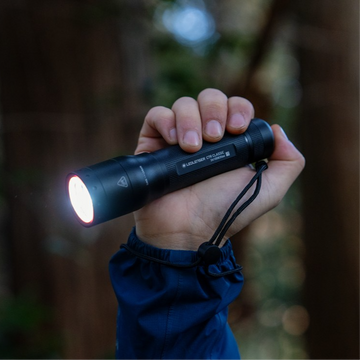 C7R Classic: 18650充電池 × テールキャップスイッチで使い勝手抜群【公式サイト限定専売モデル】