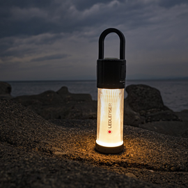 ML6 Warm: 無段階で光が調整できる小型LEDランタン（暖色光／電球色）18650 充電池仕様