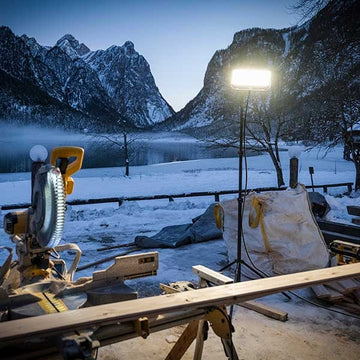 ロングエレベーター 三脚 ／ ライトスタンド 作業ライト／エリアライト専用　最大 3m　高品質　堅牢仕様