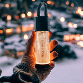 ML6 Warm: 無段階で光が調整できる小型 LEDランタン（暖色光／電球色）18650 充電池仕様 手のひらサイズ