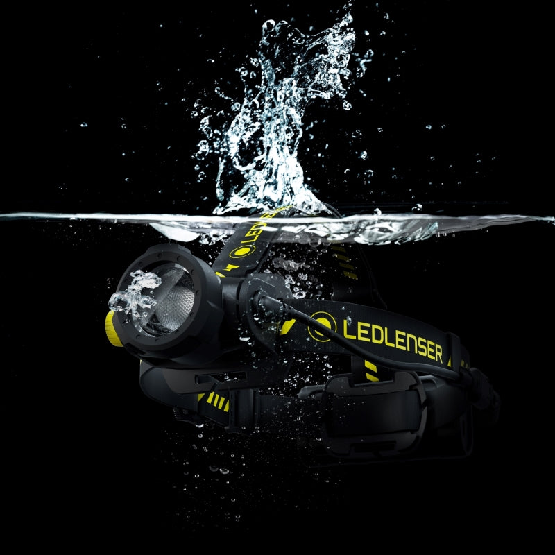 LEDLENSER H15R Core LEDヘッドライト 2500lm 502123 レッド