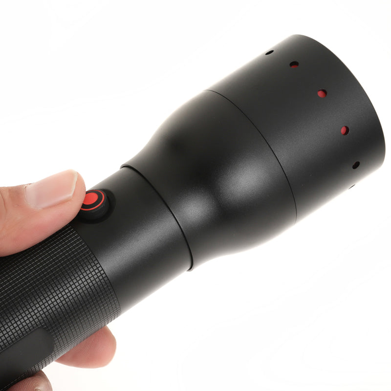 最新人気 生産終了】Ledlenser P17 ｜フラッシュライト｜レッドレンザー公式 ライト・ランタン